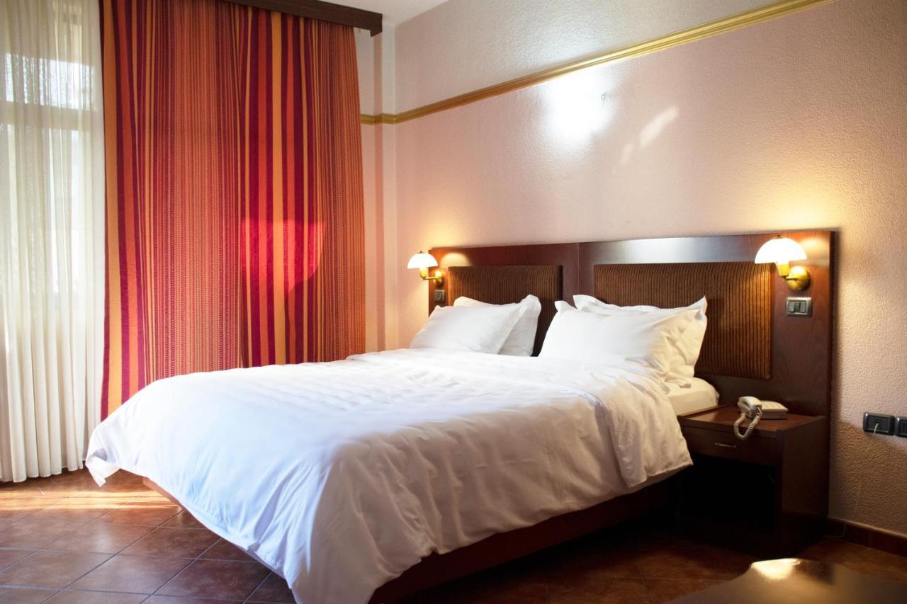 Hotel Elysee تيرانا المظهر الخارجي الصورة