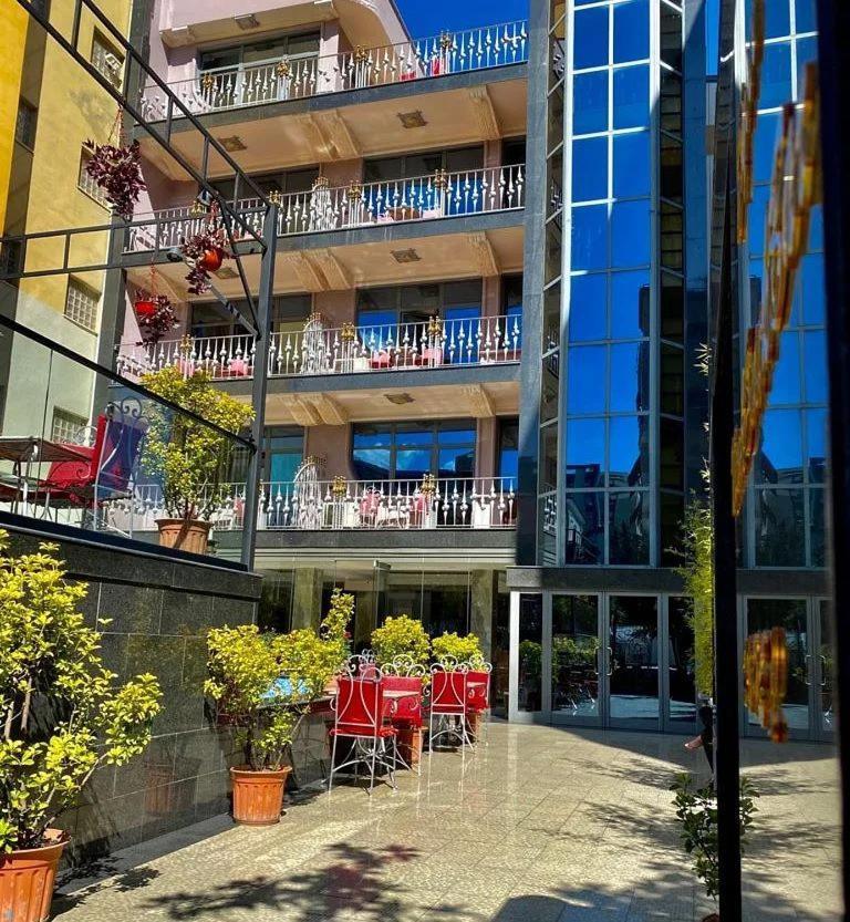 Hotel Elysee تيرانا المظهر الخارجي الصورة