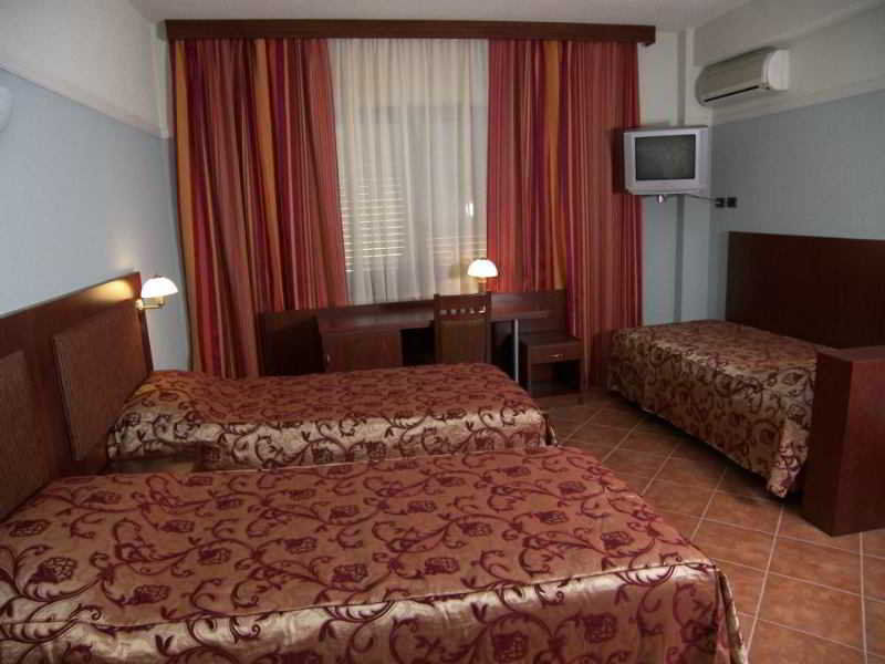 Hotel Elysee تيرانا المظهر الخارجي الصورة